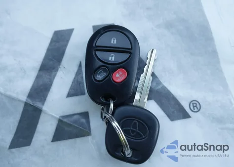 2013 Toyota Highlander Base Plus V6 from USA, damaged, VIN 5TDBK3EH2DS275195